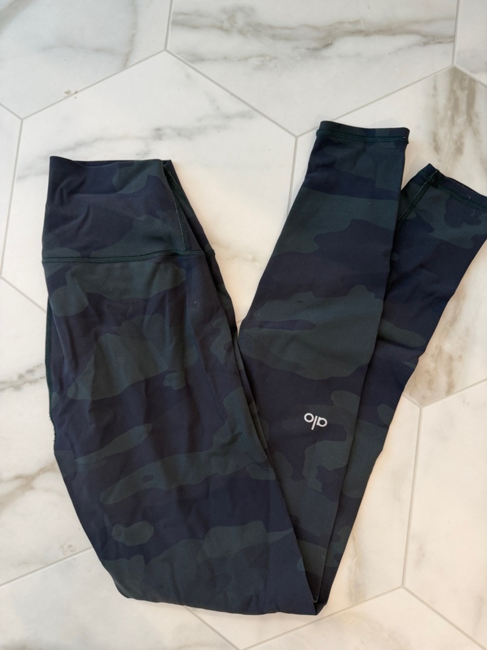 ALO Yoga Dark Green Camo Leggings